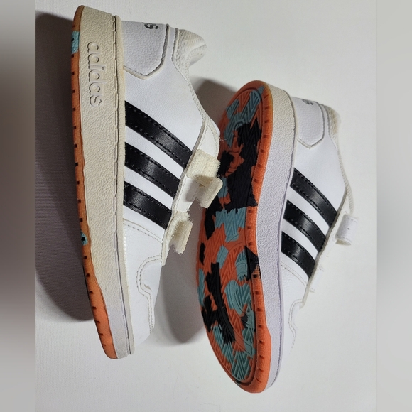Adidas Unisex-Child Hoops Sneaker - Picture 10 of 12